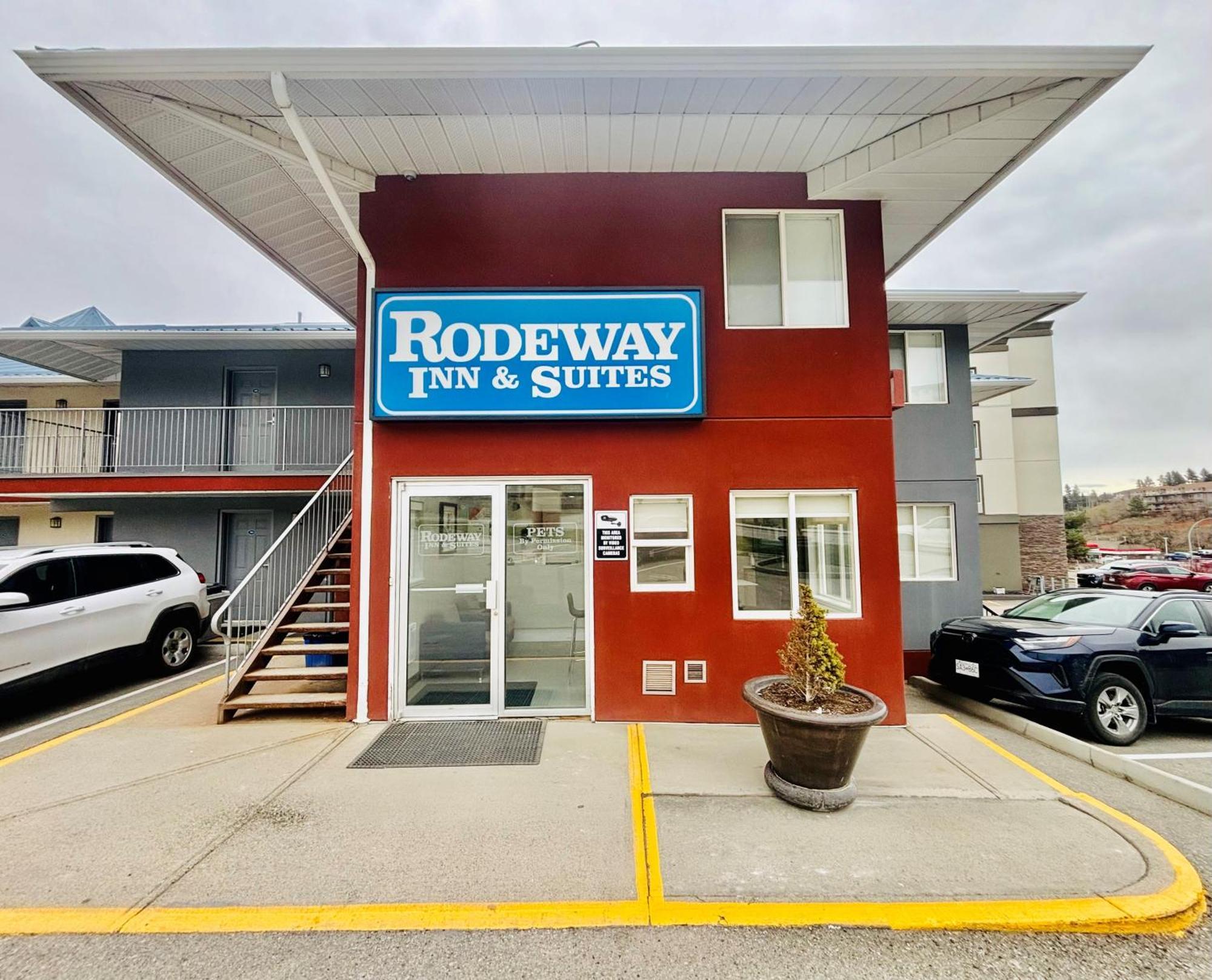 Rodeway Inn & Suites Kamloops Esterno foto