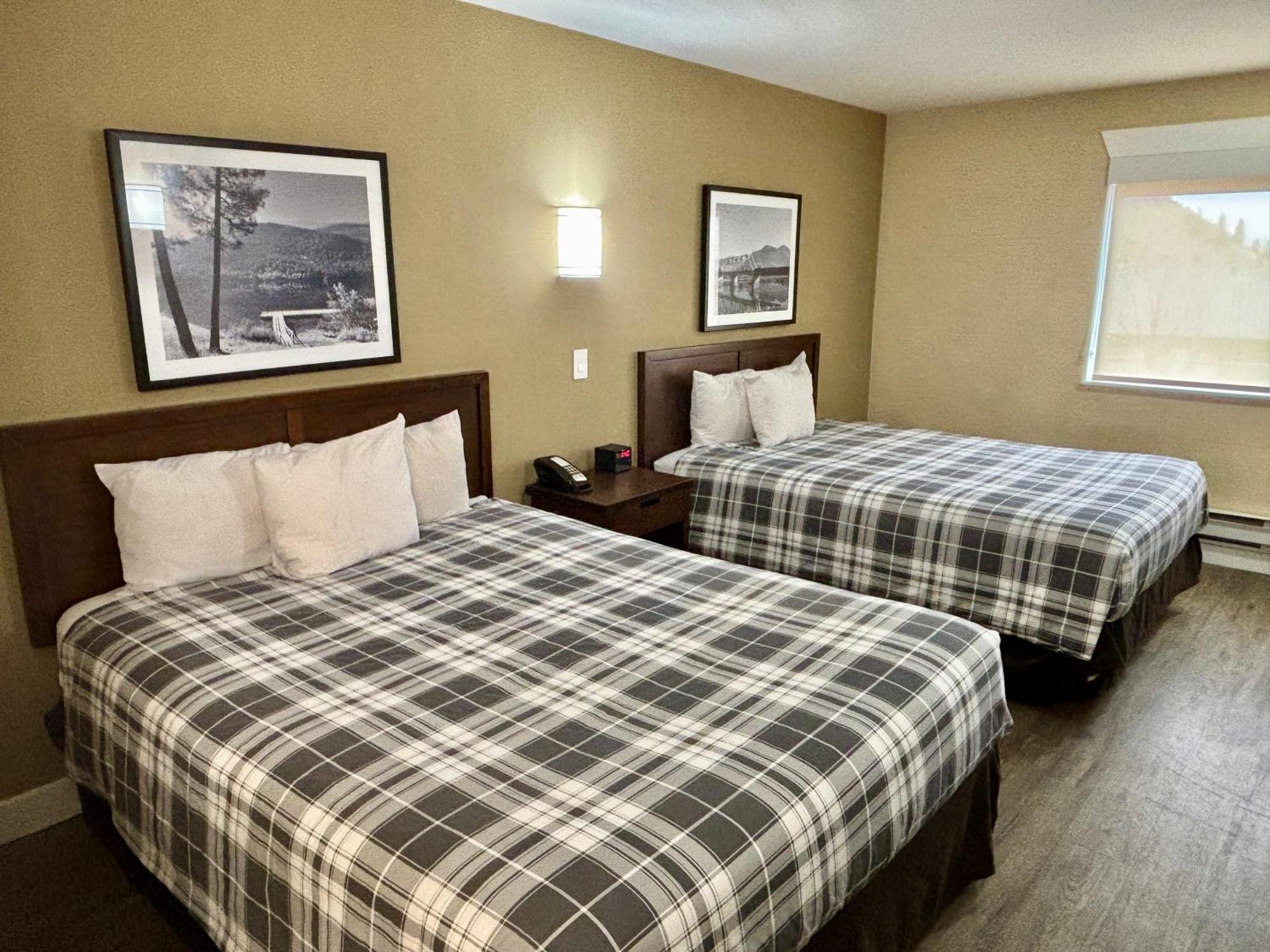 Rodeway Inn & Suites Kamloops Esterno foto